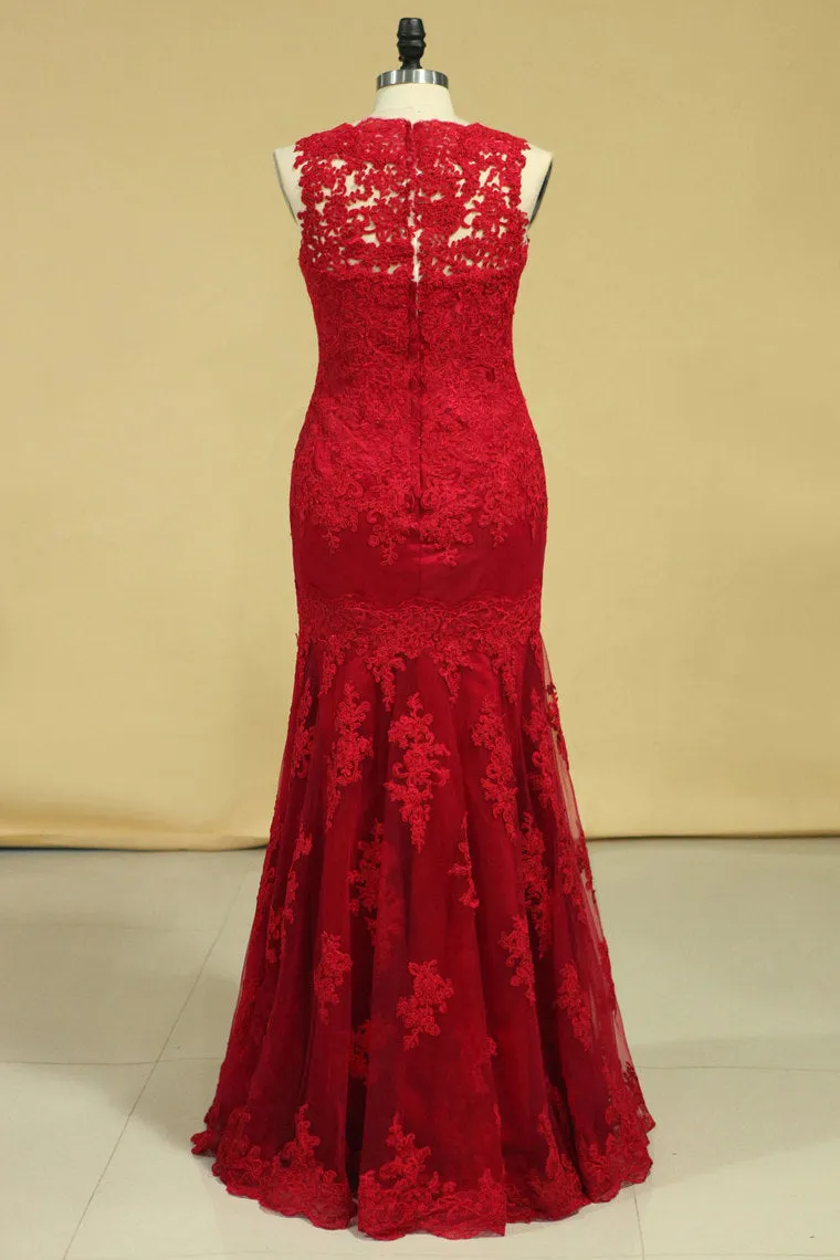 2024 Popular Straps Prom Dresses Tulle With Applique Sweep Train