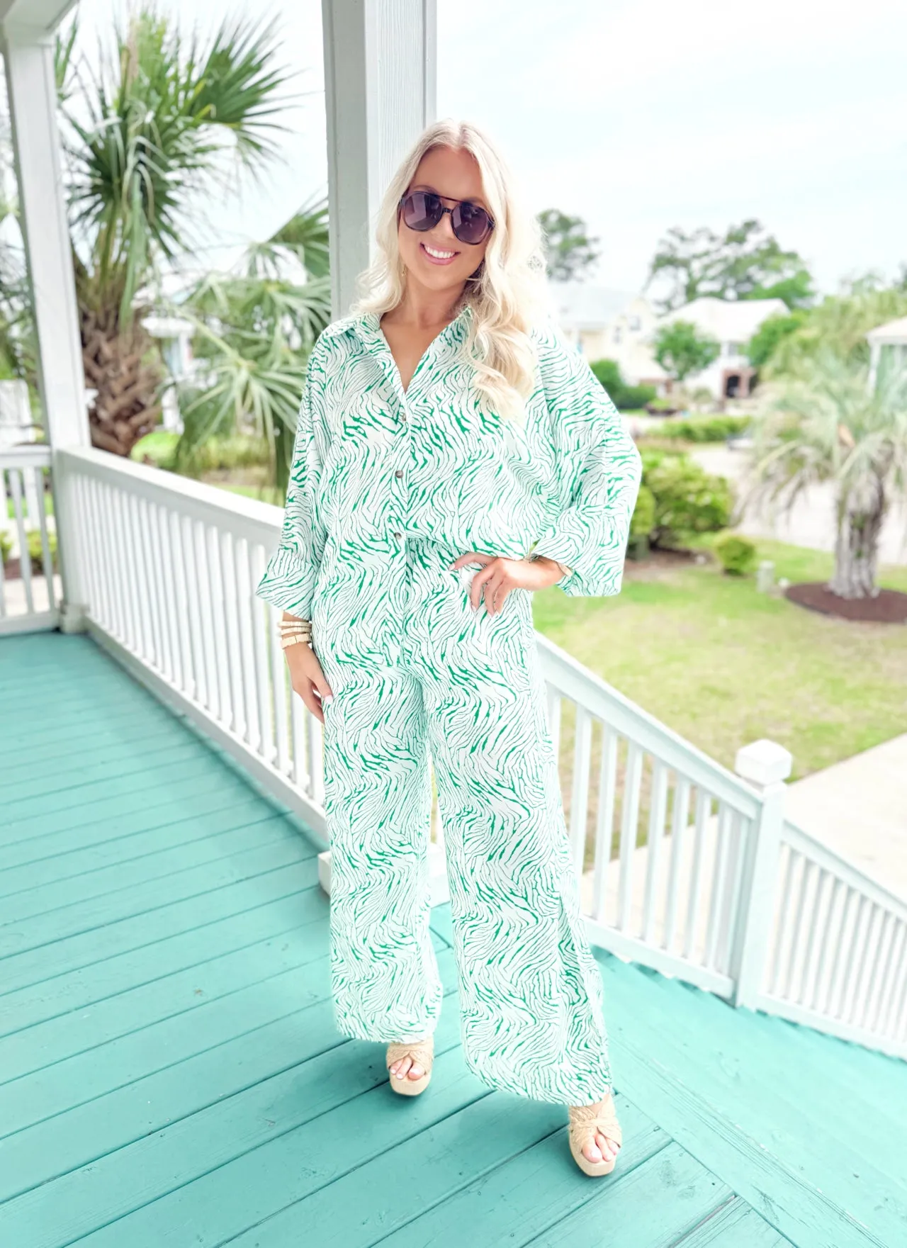 Beachy Keen SET (top   pants) 💖 1 small left