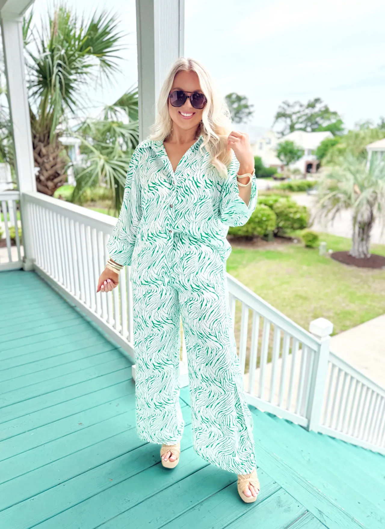 Beachy Keen SET (top   pants) 💖 1 small left