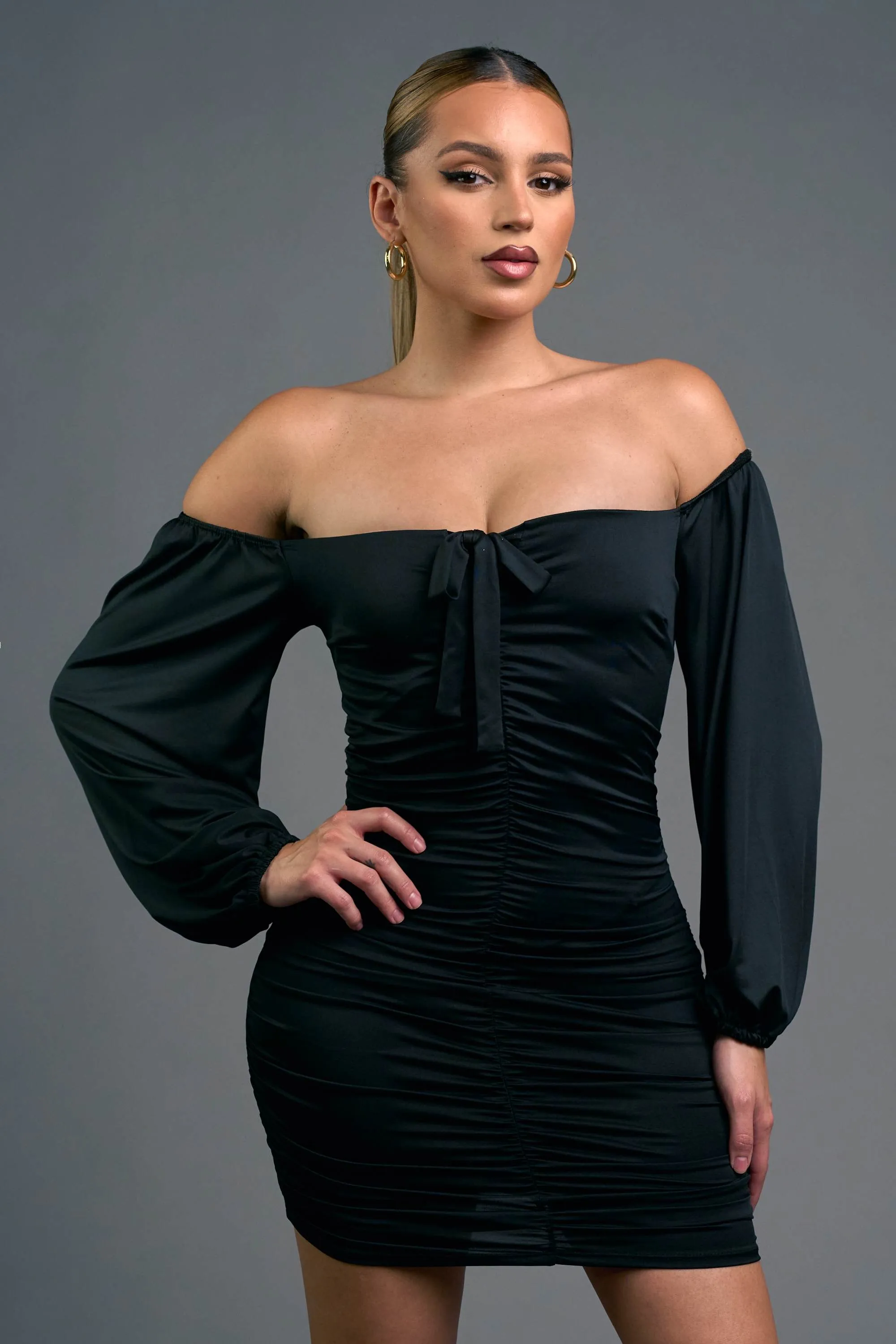 CHIC VENECHIA SOLID OFF SHOULDER RUCHED MINI DRESS