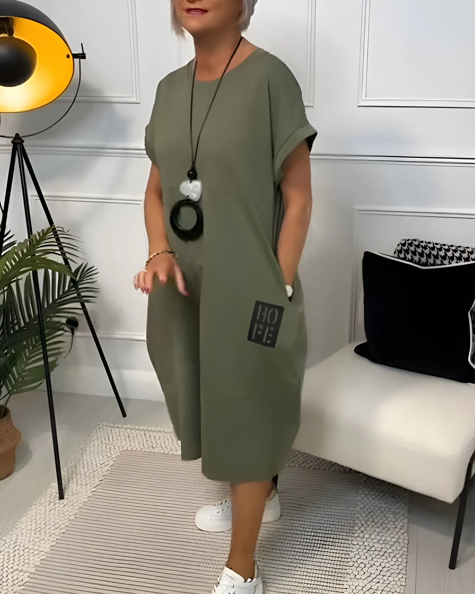 Iris™ - Chic Short Sleeve Dress