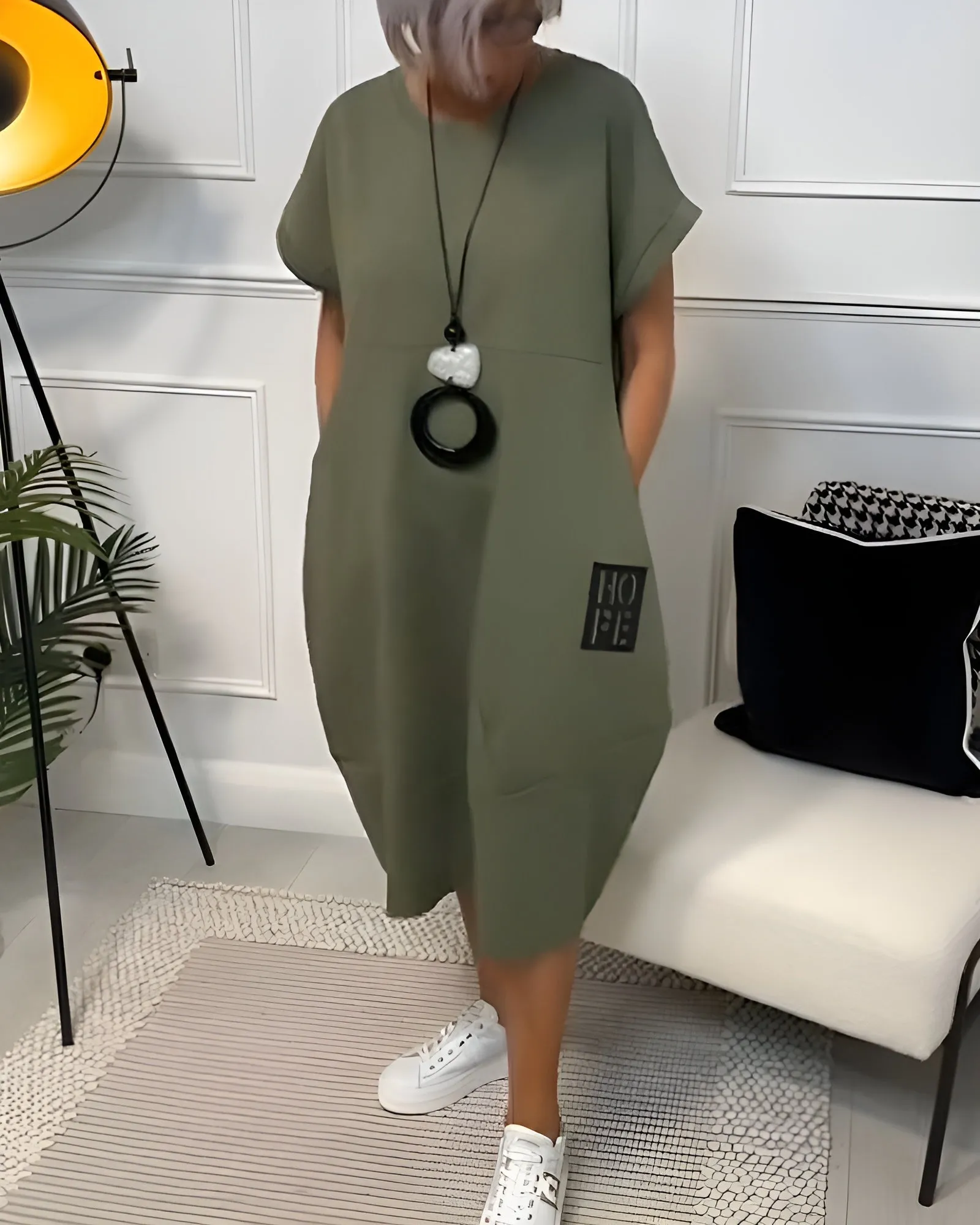 Iris™ - Chic Short Sleeve Dress
