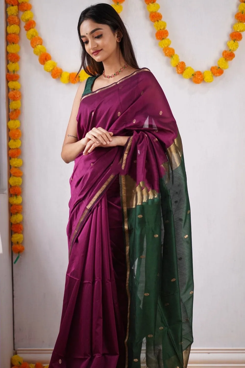 Mesmerising Dark Pink Cotton Silk Saree With Stylish Blouse Piece