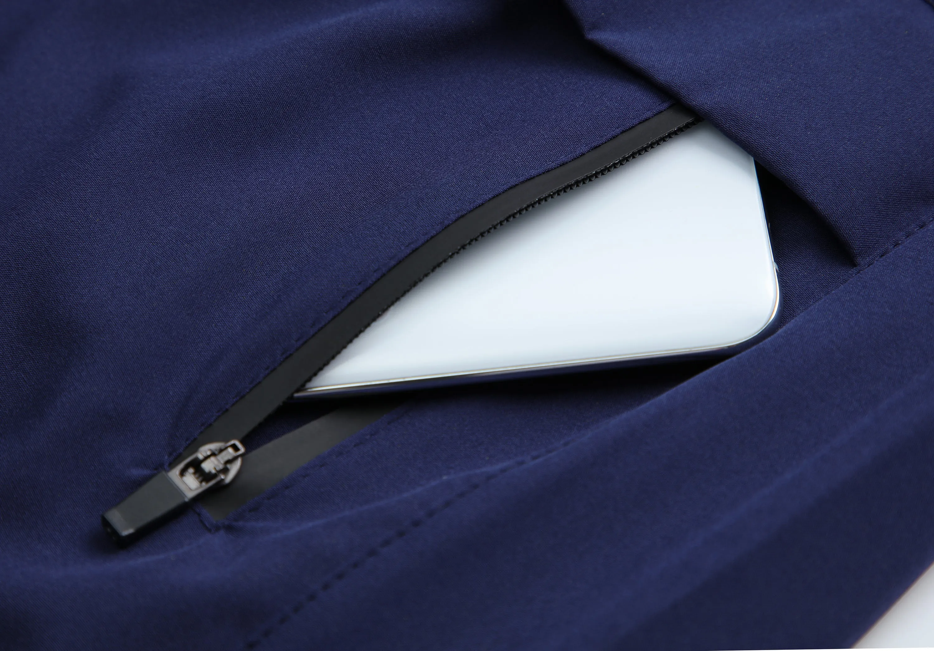 PEPEPEACOCK Men's Athletic Running Shorts with Pockets and Zip Front Pocket