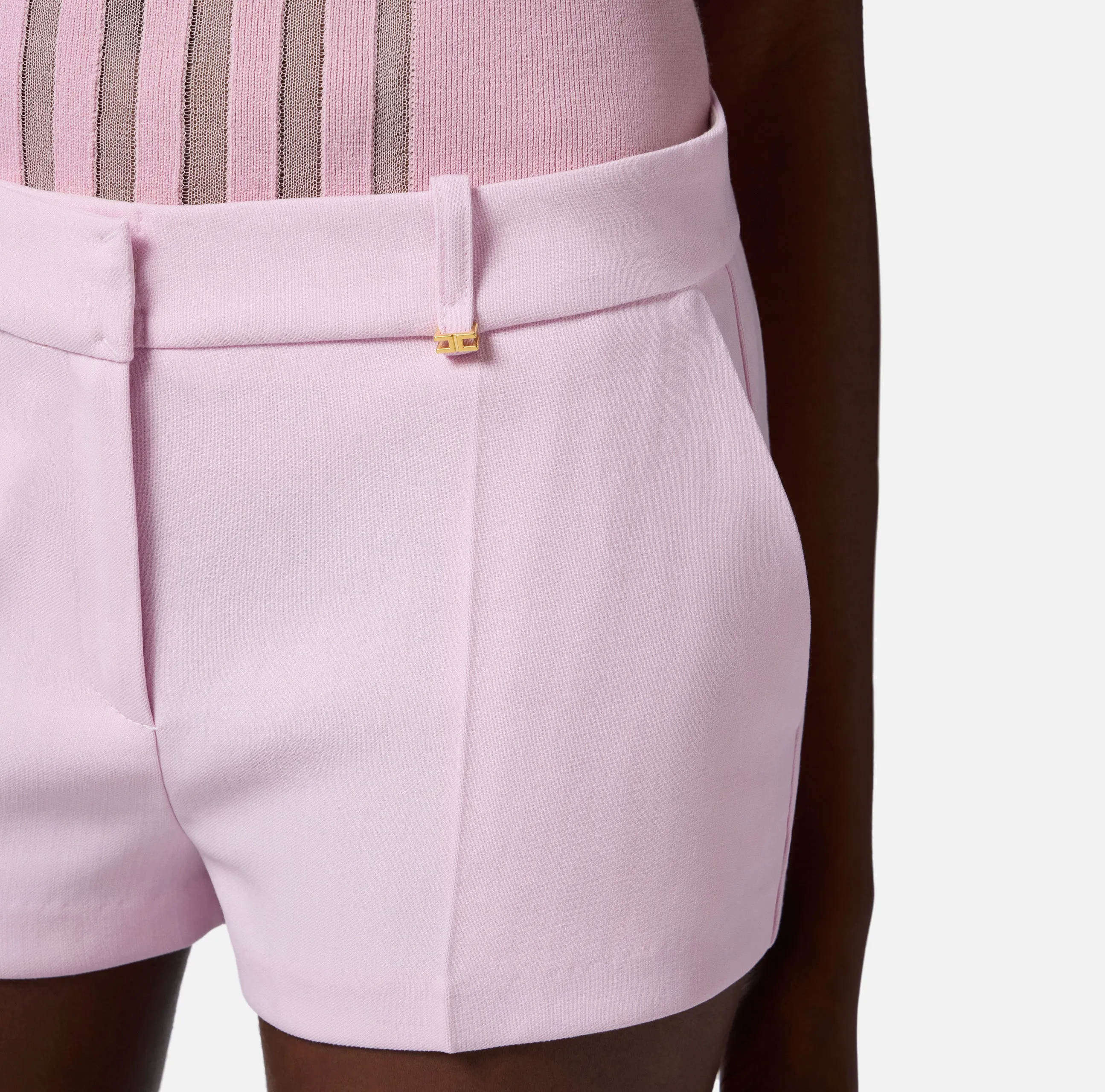 Shorts in lightweight cool wool fabric